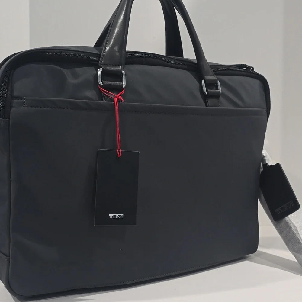 NWT ✅ TUMI OAKFIELD GREY LARGE LAPTOP BRIEFCASE GREY✨ BRAND NEW WITH TAGS